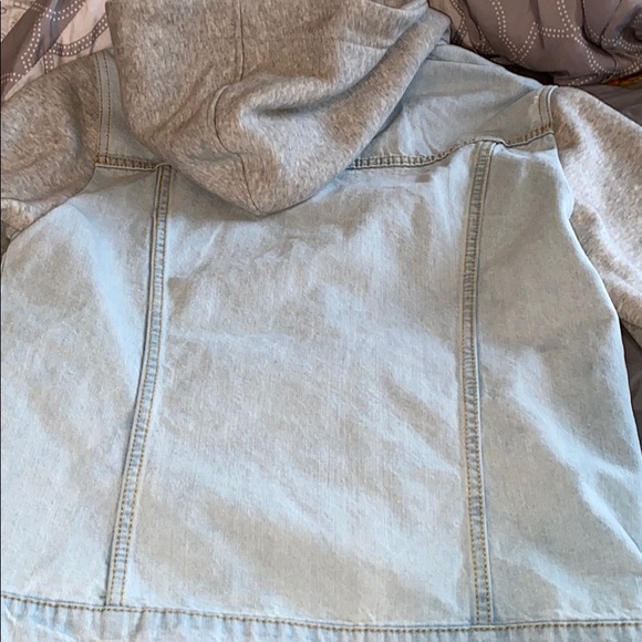 Jean jacket - Picture 2 of 2